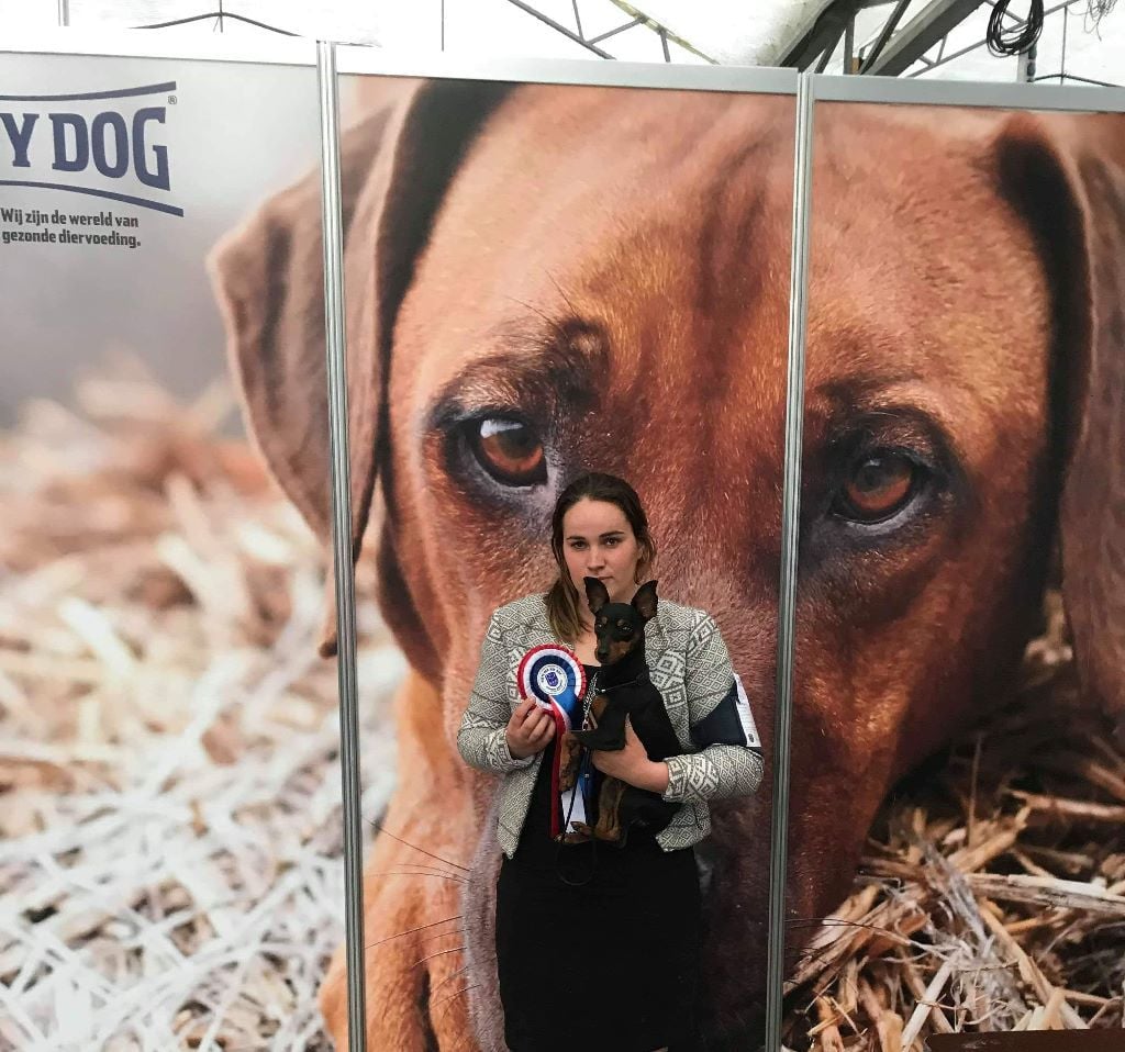 Des Gardiens Du Jardin d'Eden - Championne Internationale de Beauté