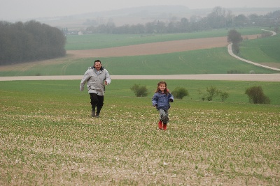 De la Pinède aux Oliviers - Notre petite Lucie en Printemps