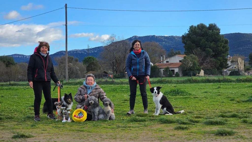 des Crocs de Provence - Naïa fait du hoopers